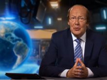 Fred Dinenage photo