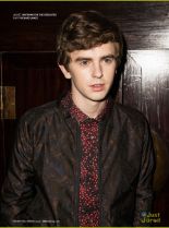Freddie Highmore photo