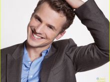 Freddie Stroma