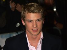 Freddie Stroma