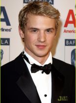 Freddie Stroma