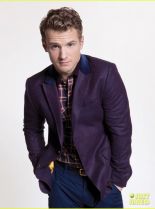 Freddie Stroma photo