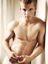 Freddie Stroma