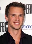 Freddie Stroma