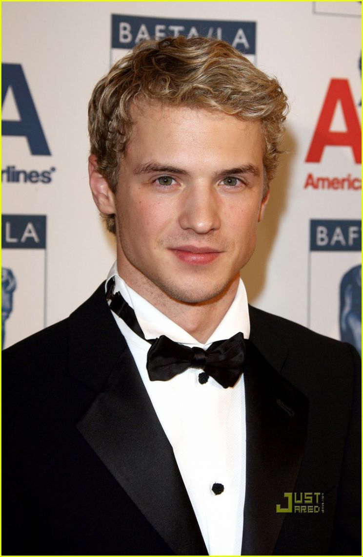 Freddie Stroma