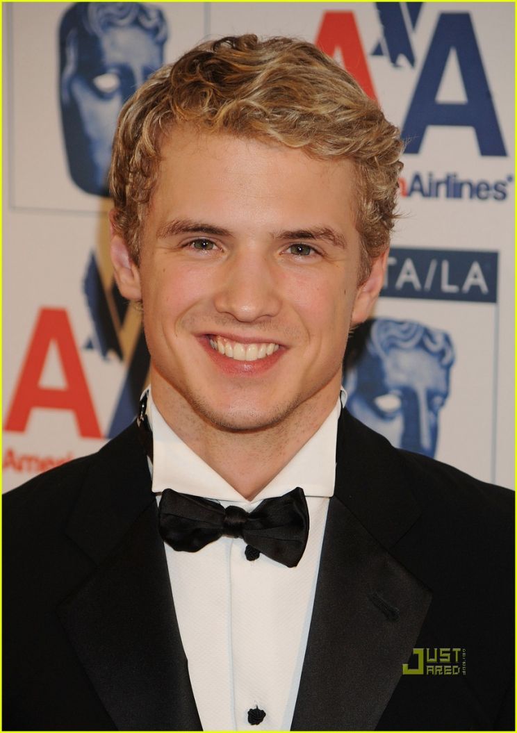 Freddie Stroma