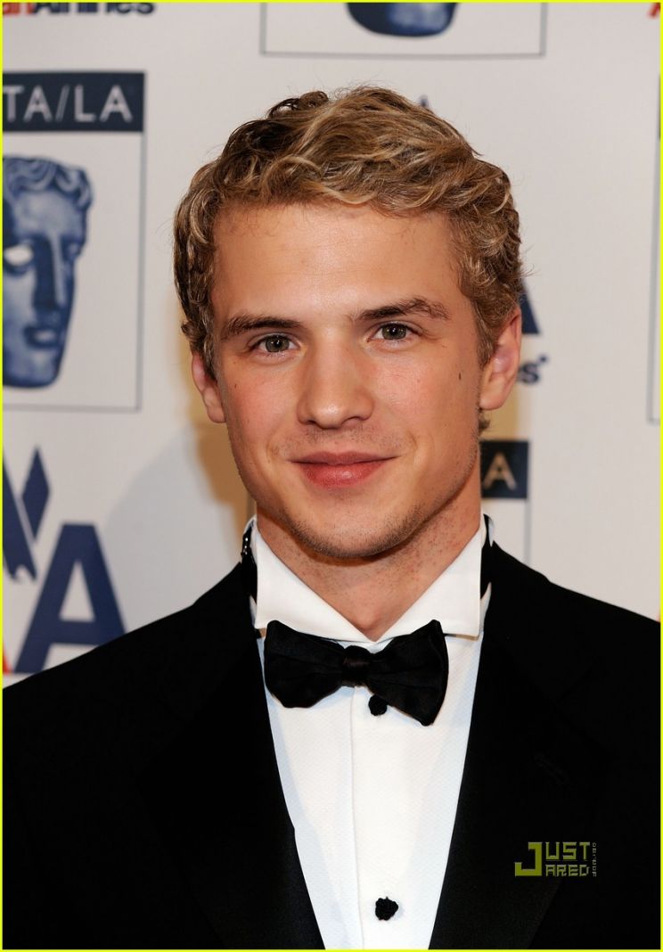 Freddie Stroma