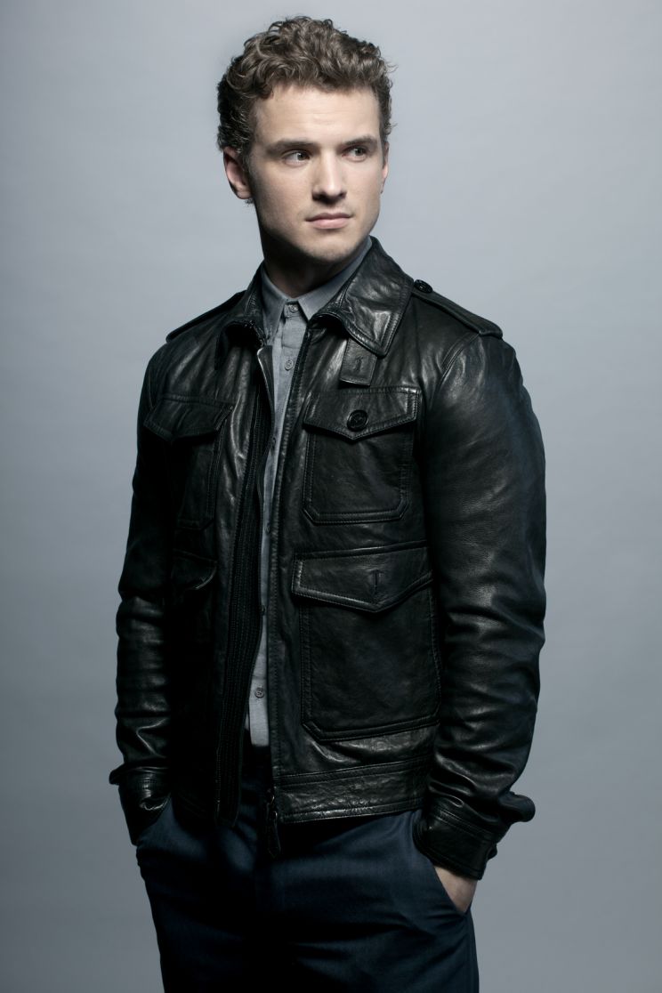 Freddie Stroma