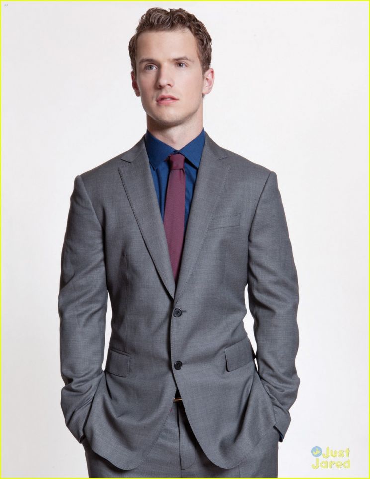 Freddie Stroma