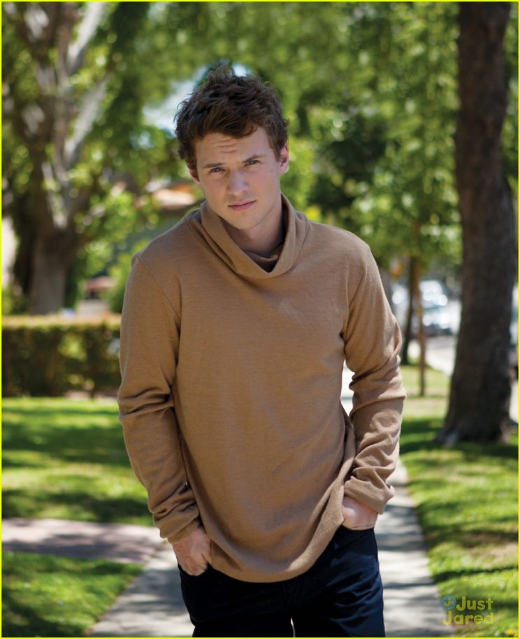 Freddie Stroma