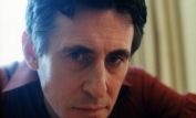 Gabriel Byrne