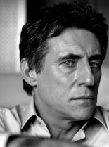 Gabriel Byrne