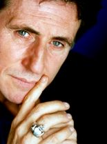 Gabriel Byrne