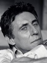 Gabriel Byrne