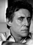 Gabriel Byrne