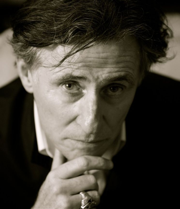 Gabriel Byrne