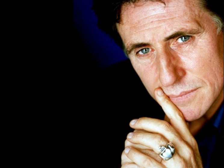 Gabriel Byrne