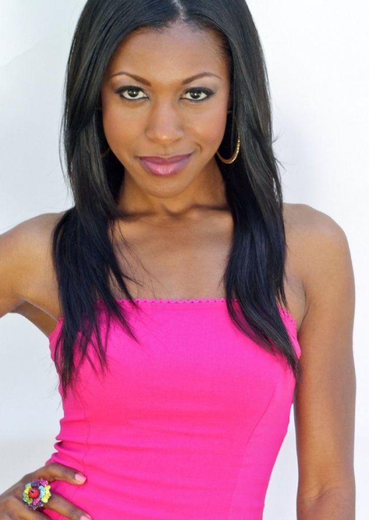 Gabrielle Dennis