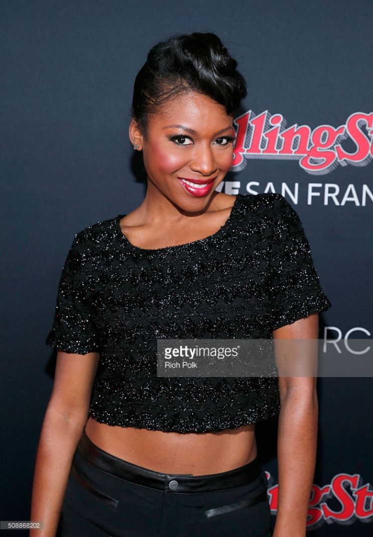 Gabrielle Dennis
