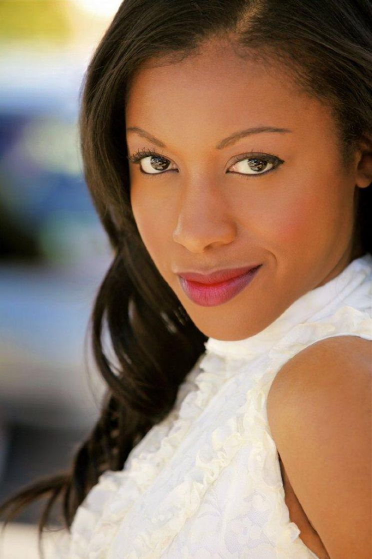 Gabrielle Dennis