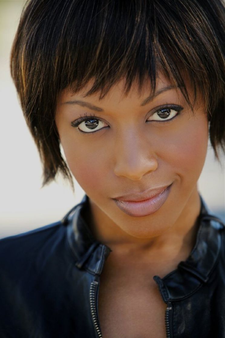 Gabrielle Dennis