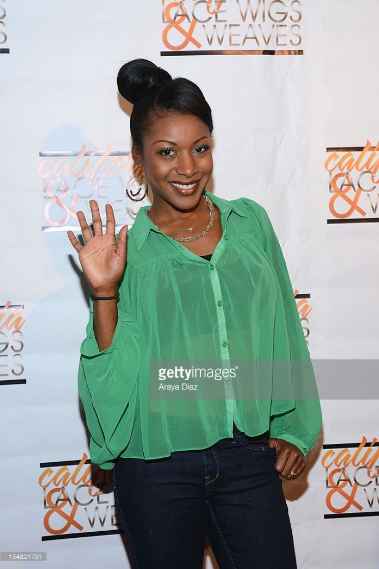 Gabrielle Dennis