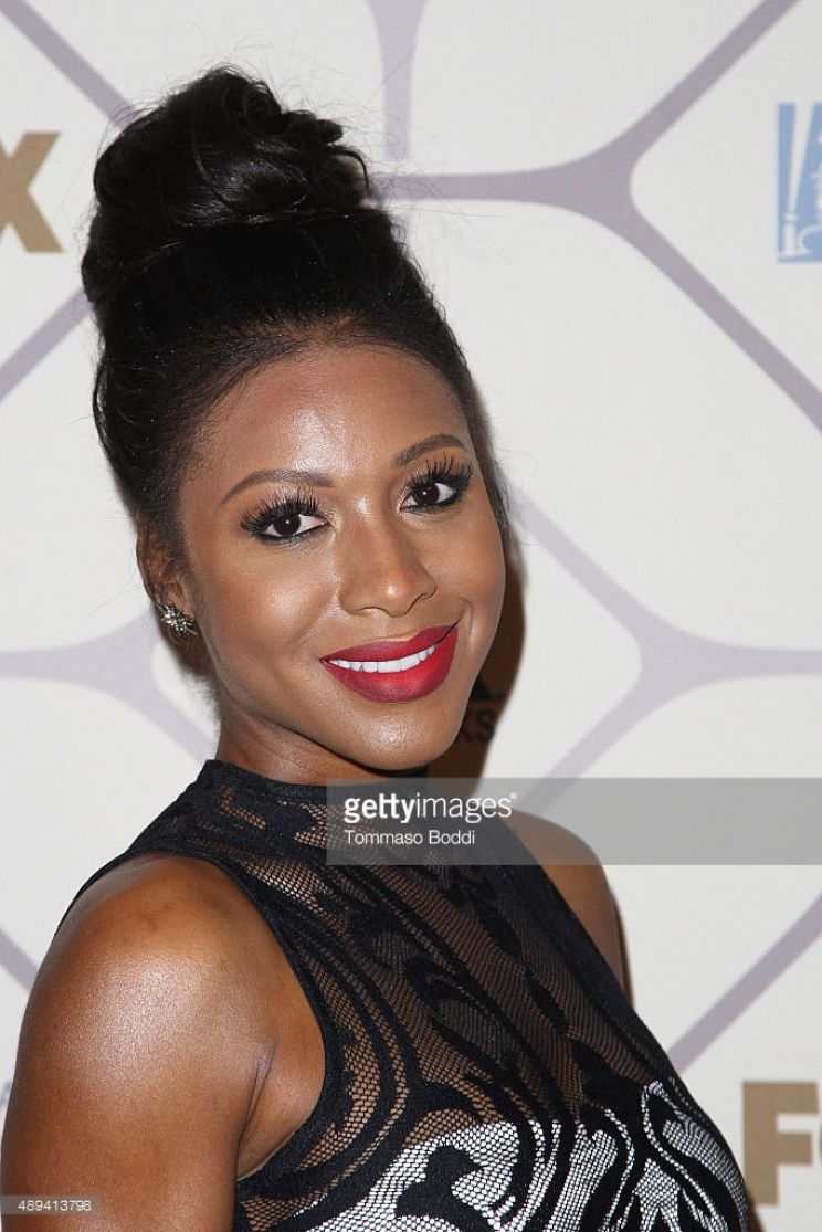 Gabrielle Dennis