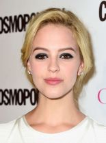 Gage Golightly photo
