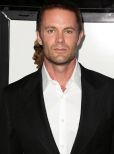 Garret Dillahunt