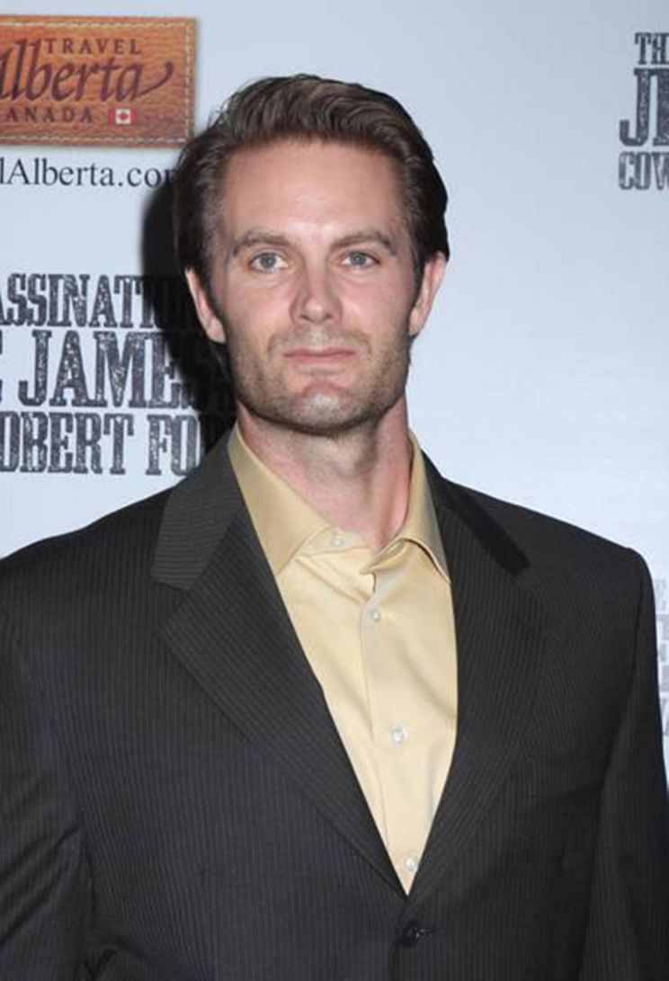 Garret Dillahunt