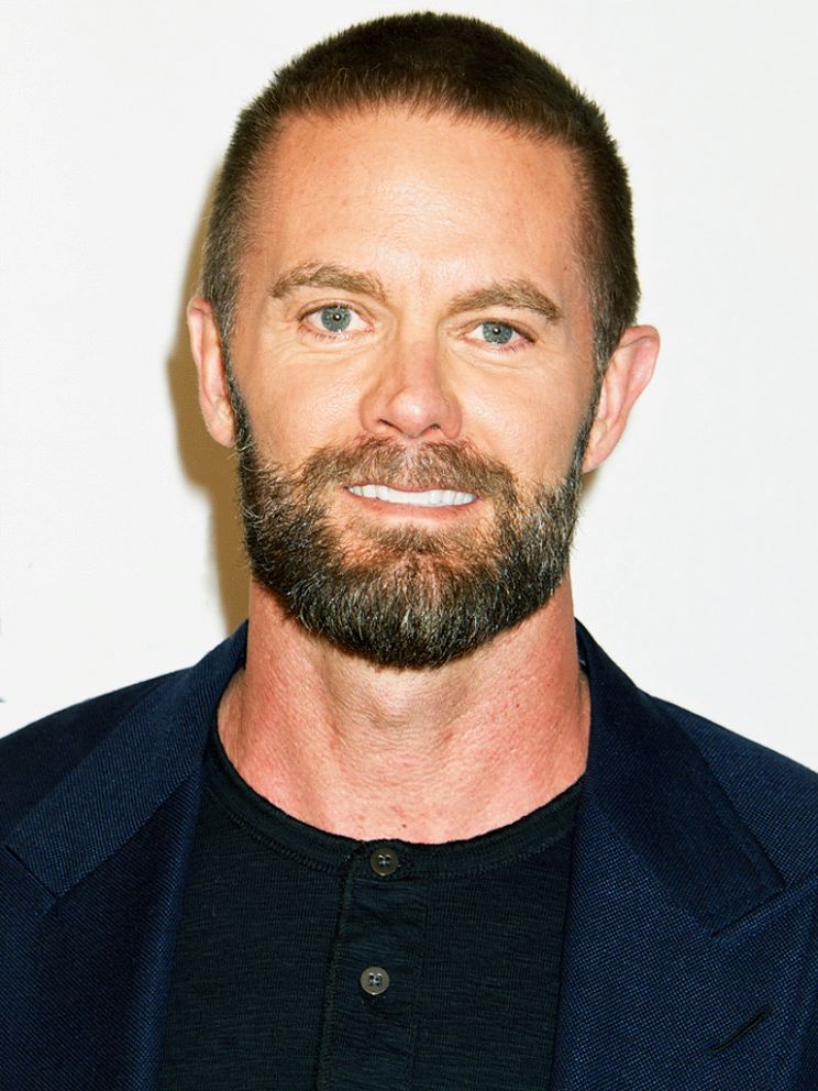 Garret Dillahunt