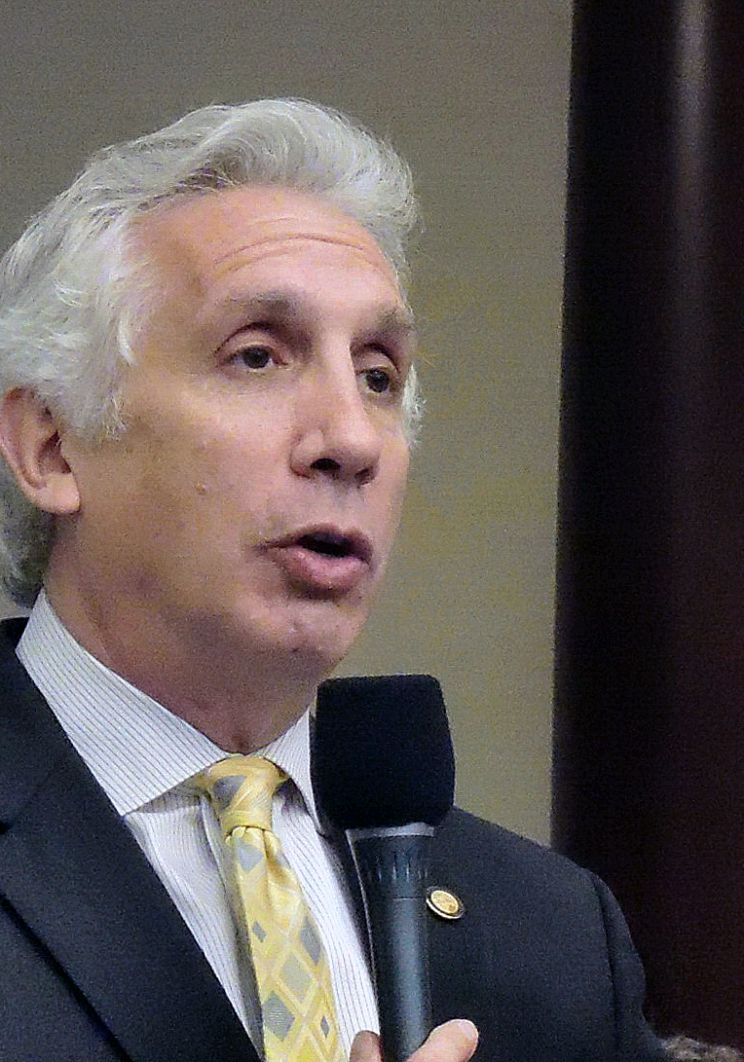 Gary Farmer