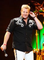 Gary LeVox