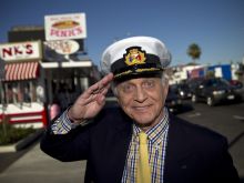 Gavin MacLeod