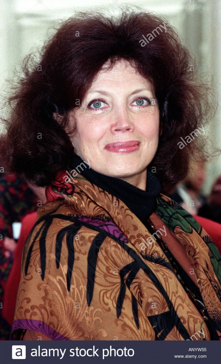 Gayle Hunnicutt