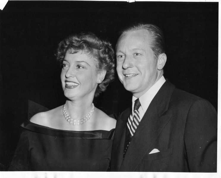 Gene Raymond
