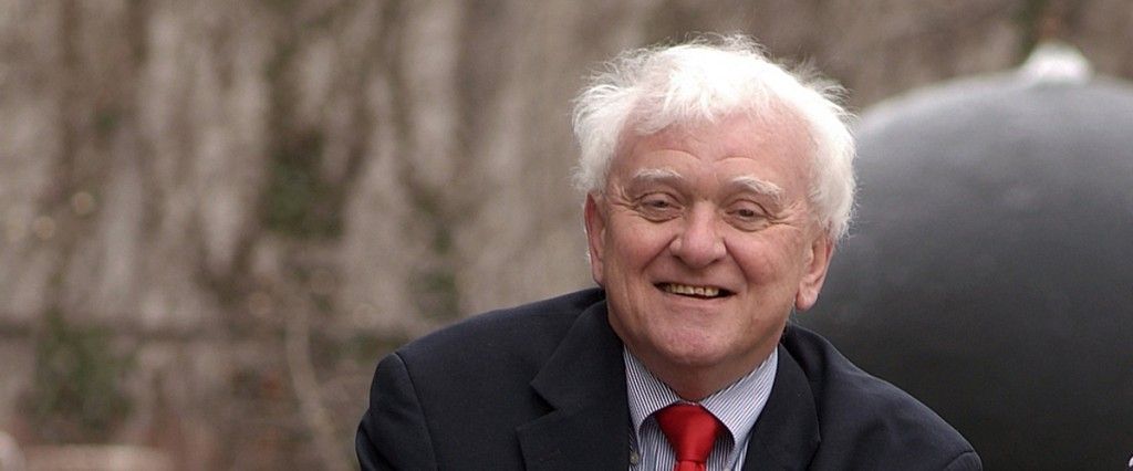Pictures Of Geoffrey Davies
