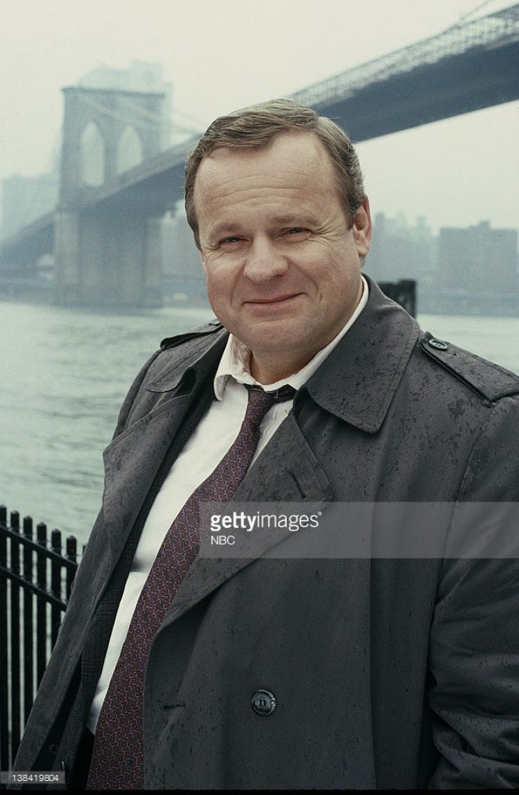 George Dzundza