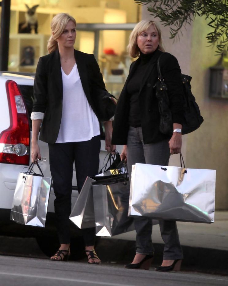 Pictures of Gerda Theron