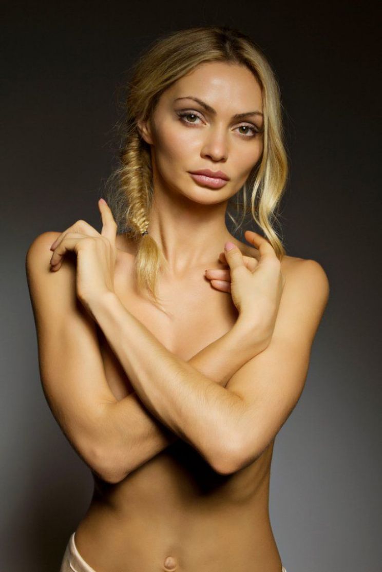 Gia skova naked - 🧡 Nude Model Gia Skova American actress Amazing ass of ....