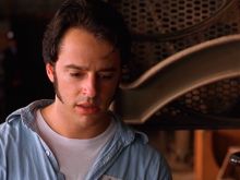 Gil Bellows