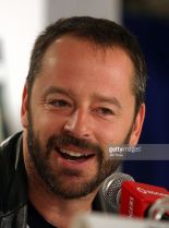 Gil Bellows