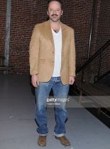 Gil Bellows