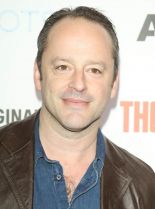 Gil Bellows