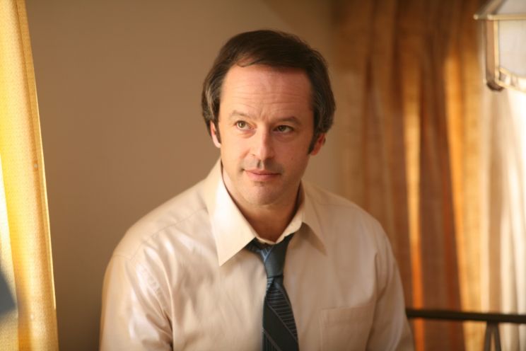 Gil Bellows