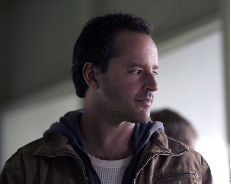 Gil Bellows