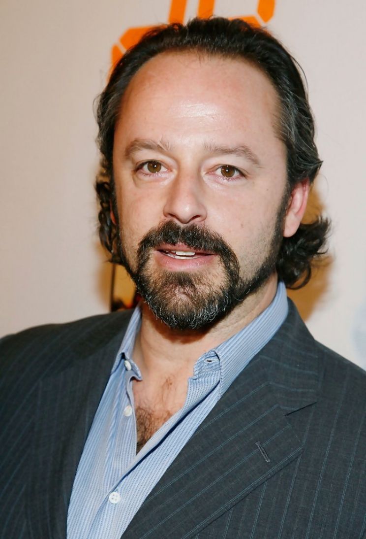 Gil Bellows