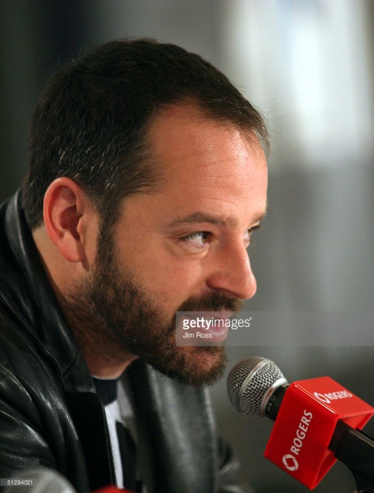 Gil Bellows