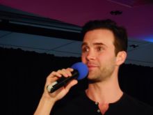 Gil McKinney