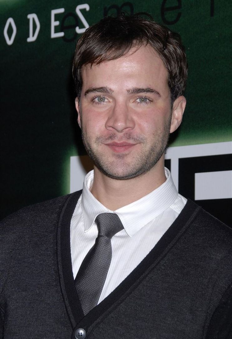 Gil McKinney